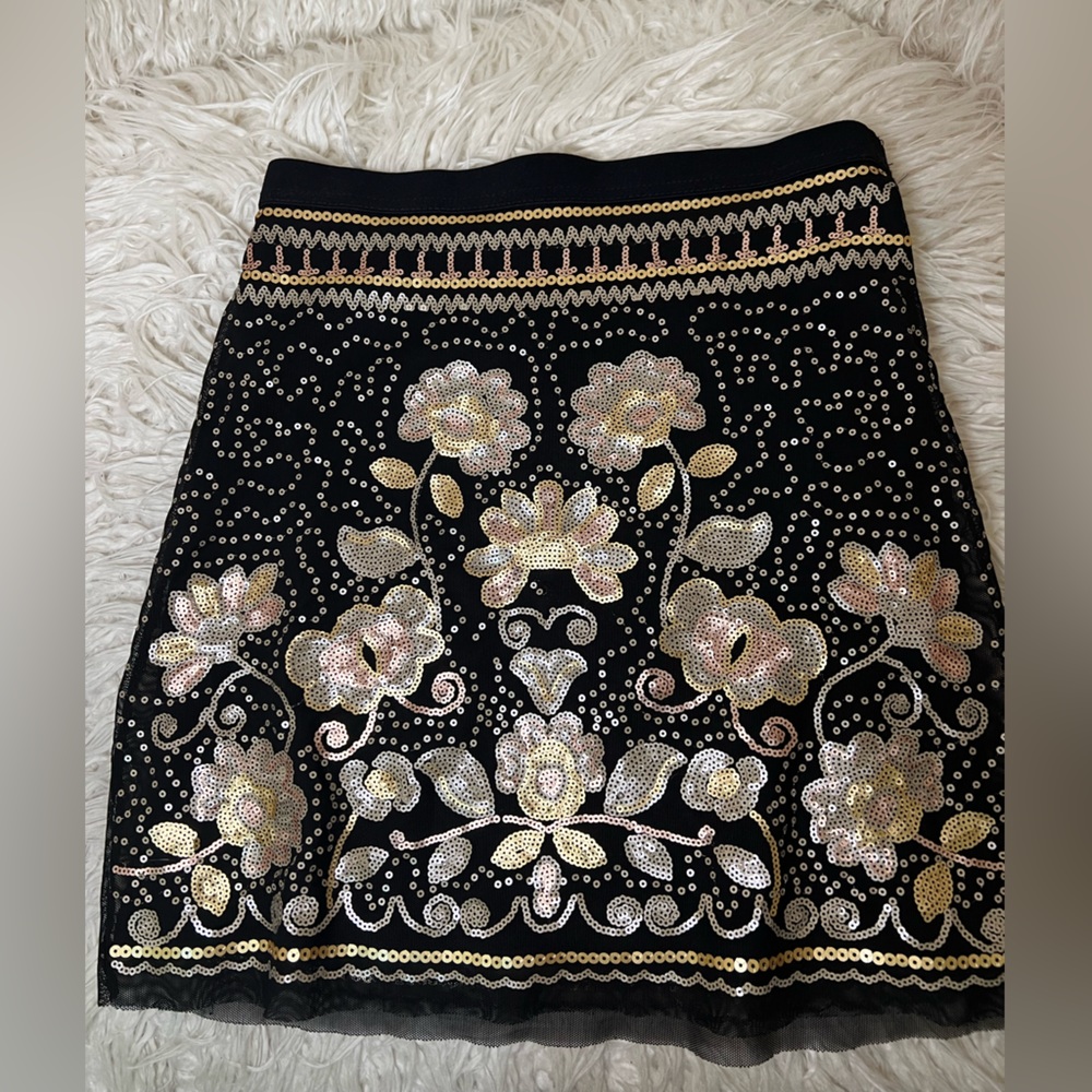 Chelsea & Violet Girls Medium Floral Sequin Embellished Skirt- worn once